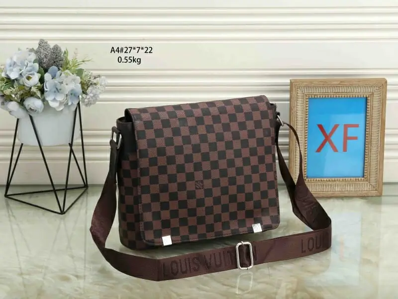 louis vuitton mini sac a main pour homme s_1115471